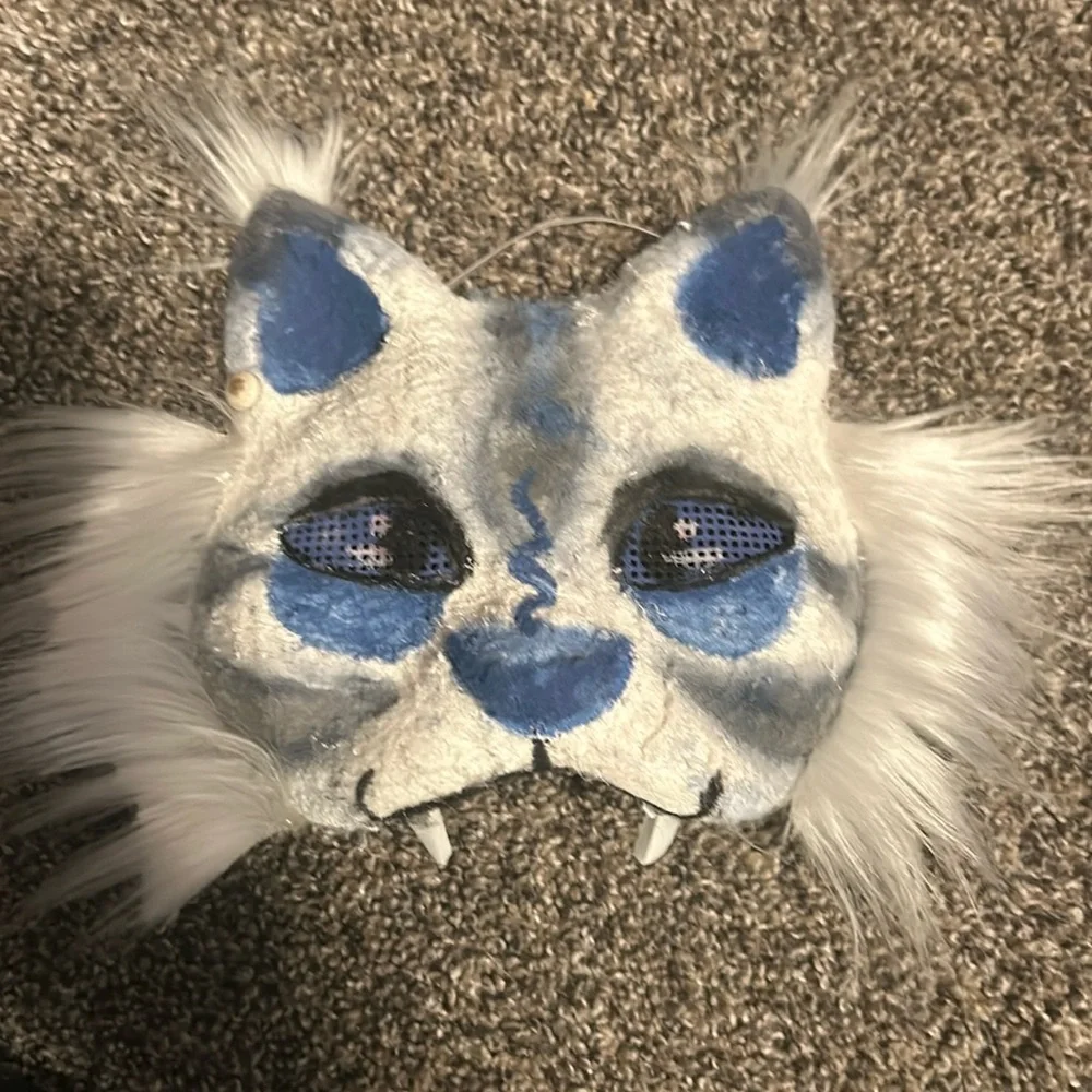 Blue cat mask!